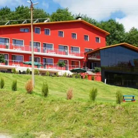 Hotel семеен Forest Retreat Mountain Kjustendil