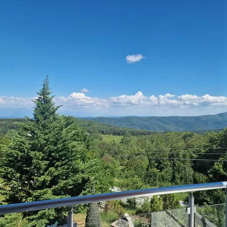 Hotel семеен Forest Retreat Mountain 3*